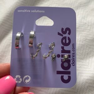 Claire’s earring set